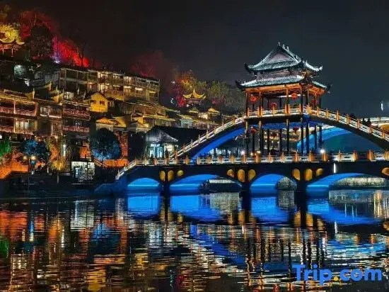Miss Dong’s River View Homestay, Fenghuang Ancient Town