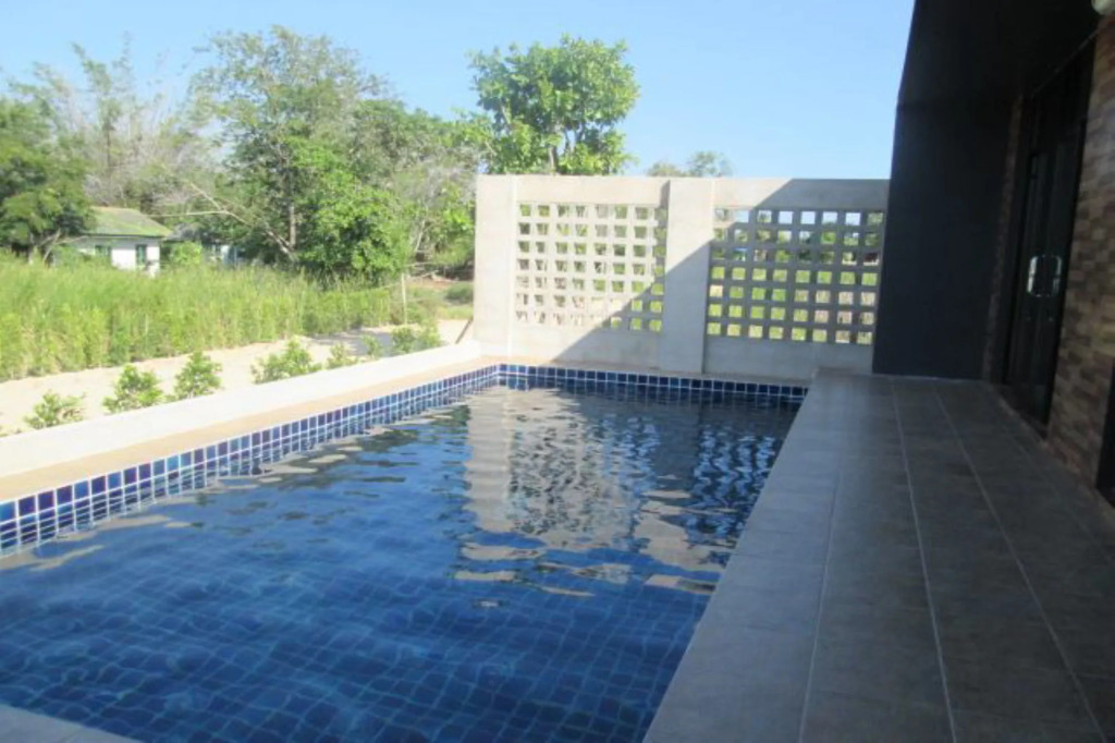 Cha-am Pool Station