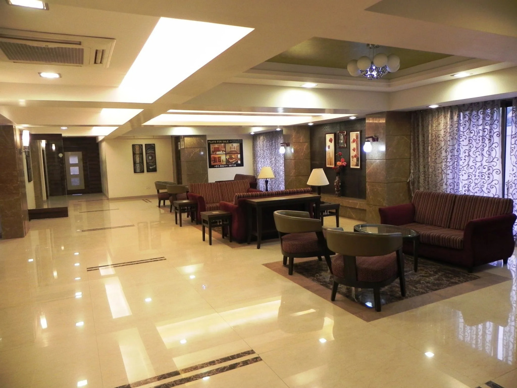 Collection O Reeva Regency