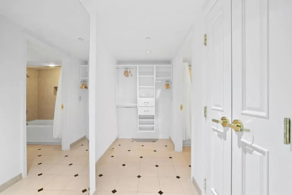 Beachfront 2Br 3Ba Condo By Cozysuites
