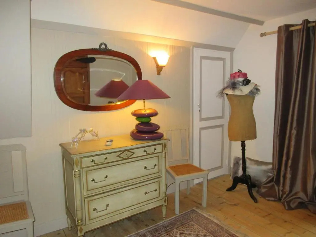 Le Manoir sur la Roche, 74, impasse du manoir, 71520 Navour sur Grosne D121