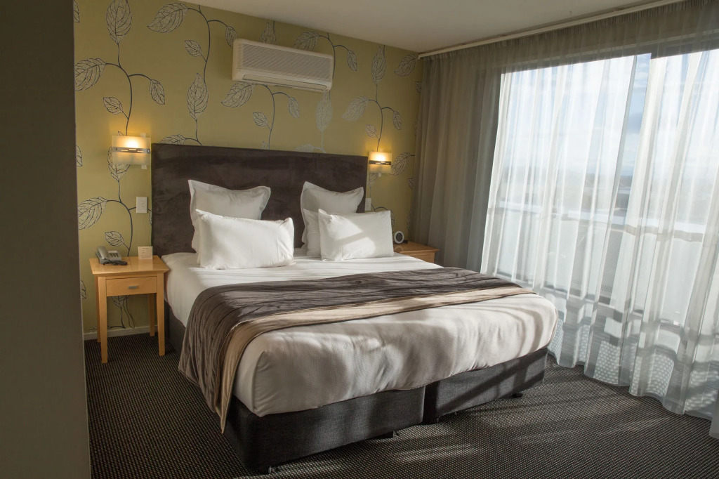 The Crown Hotel