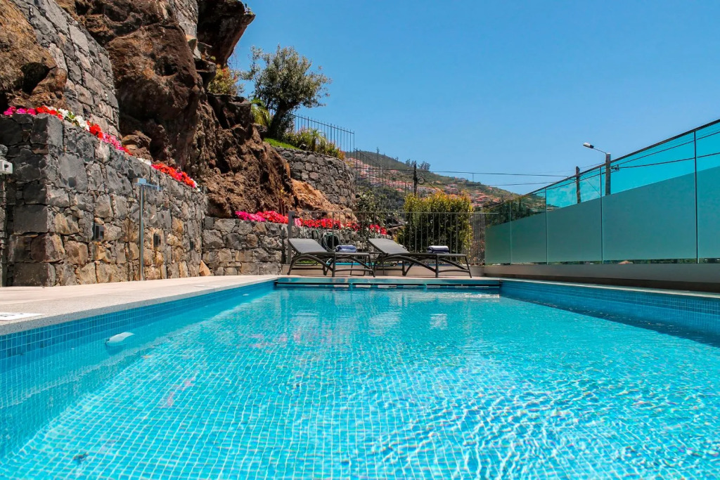 Premium Contemporary Villa, Panoramic View Over Funchal And The Sea | Grandview