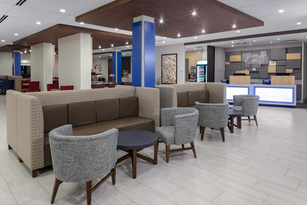 Holiday Inn Express & Suites - Madison by IHG