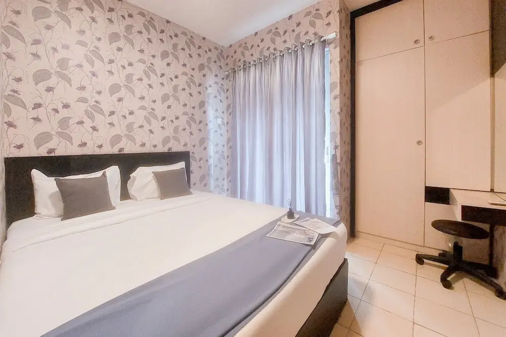 Warm And Spacious Combined Unit 2Br At Serpong Greenview Apartment