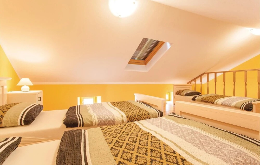 Beautiful Apartment in Omisalj With 1 Bedrooms