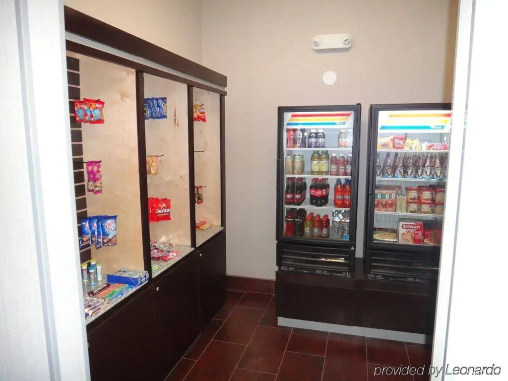 Holiday Inn Express & Suites Cleveland by IHG