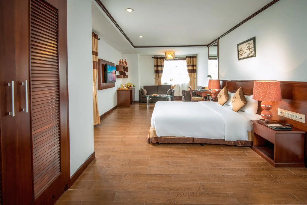 May De Ville Trendy Hotel & Spa