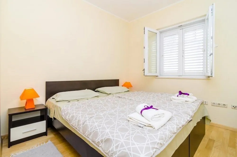 Niko's Sea View Apartment