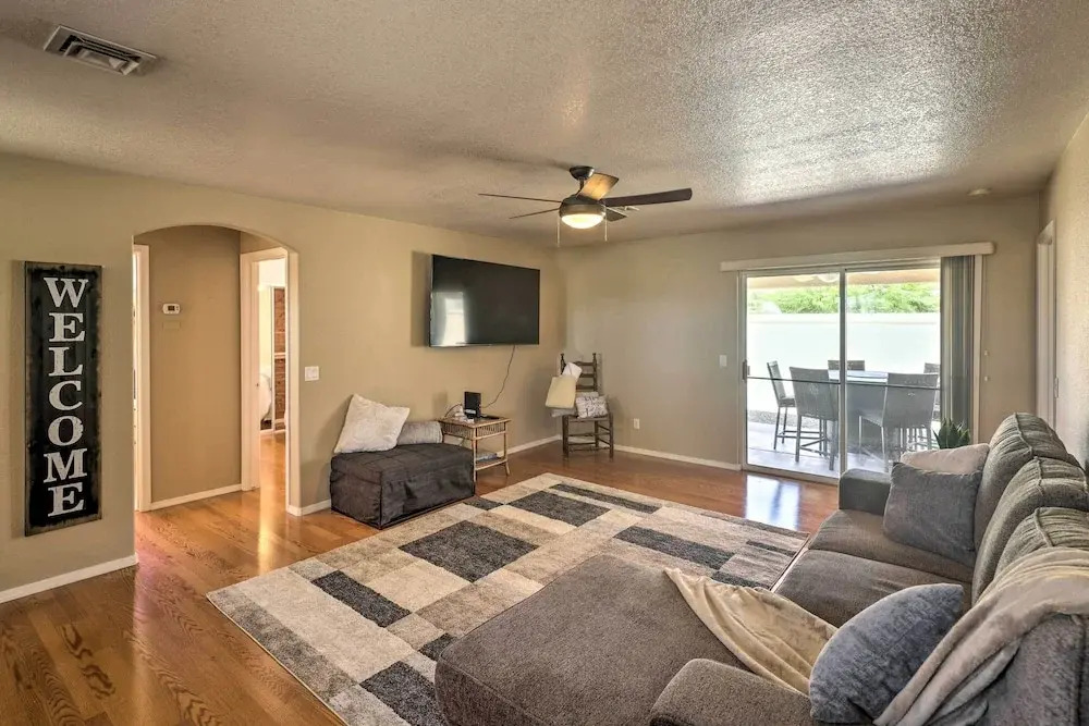 Lake Havasu City Home w/ Patio ~ 3 Mi to Lake