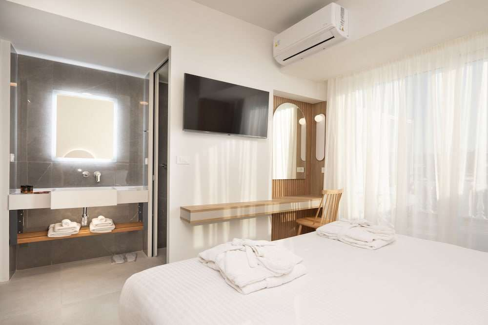 Epavli Grace Hotel