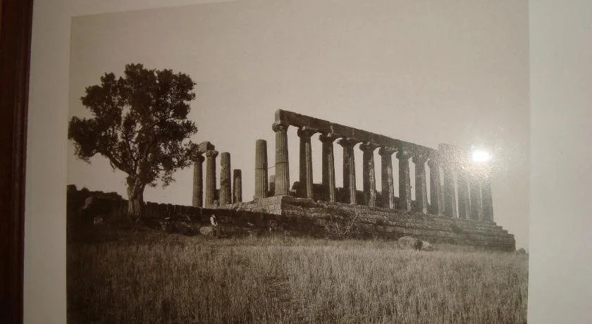 Antonios House