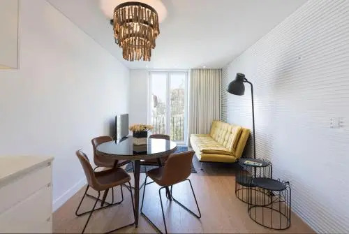 Lovelystay - Central Flat W/ Ac And Balcony