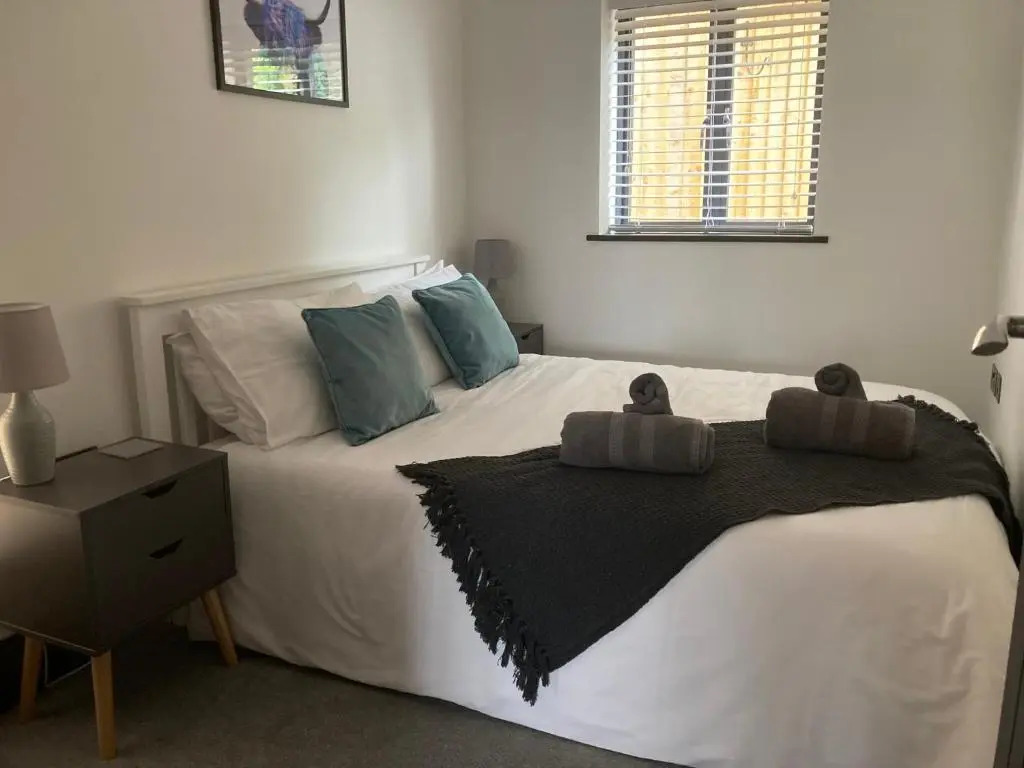 Little Elm - luxury home from home, free parking, 30-40 mins walk from Bath city centre