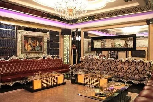 Hollyear Hotel