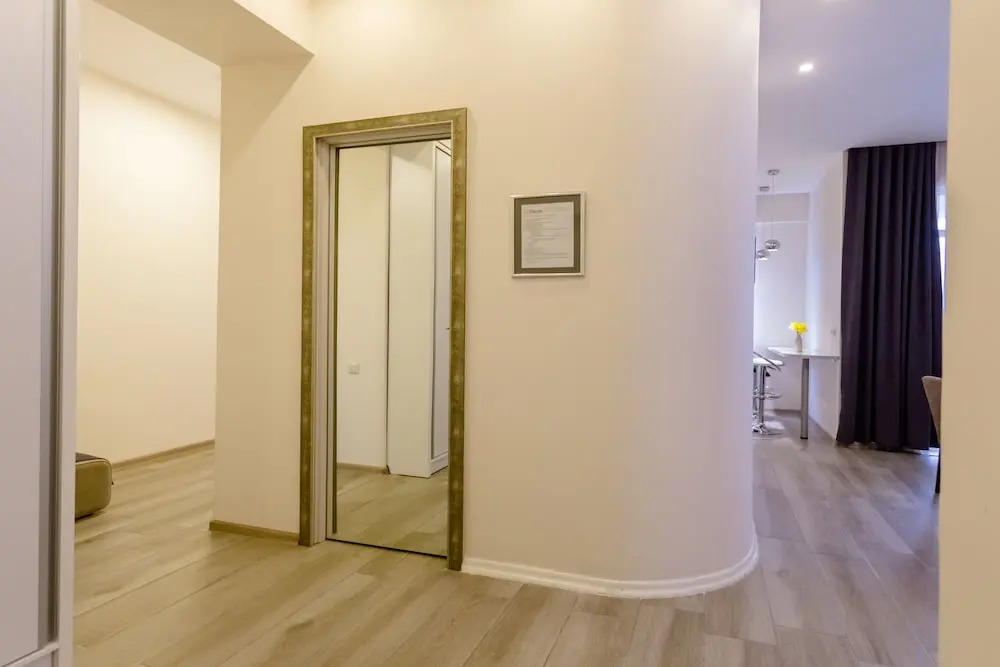 Falcon Apartments - Rustaveli