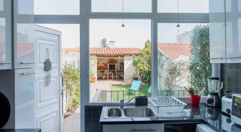 Feels Like Home - Graca Flat with Terrace