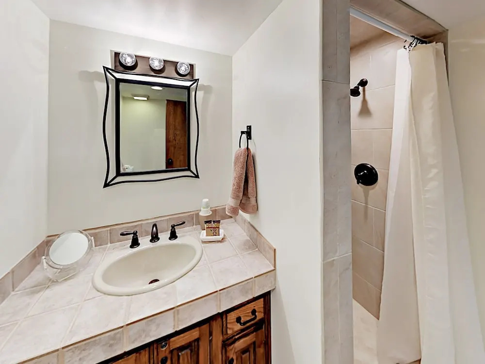 1432 Deer Valley Drive North Townhome - 4 Br townhouse by RedAwning