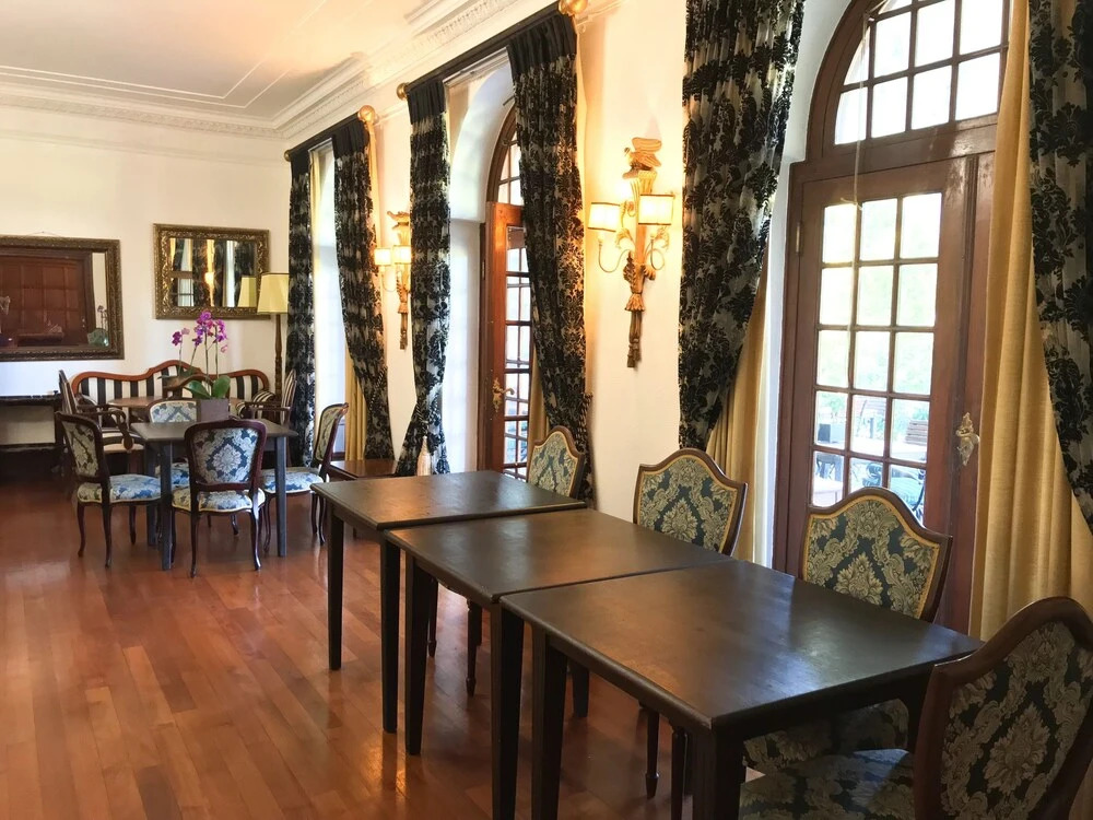 Greenways Hotel