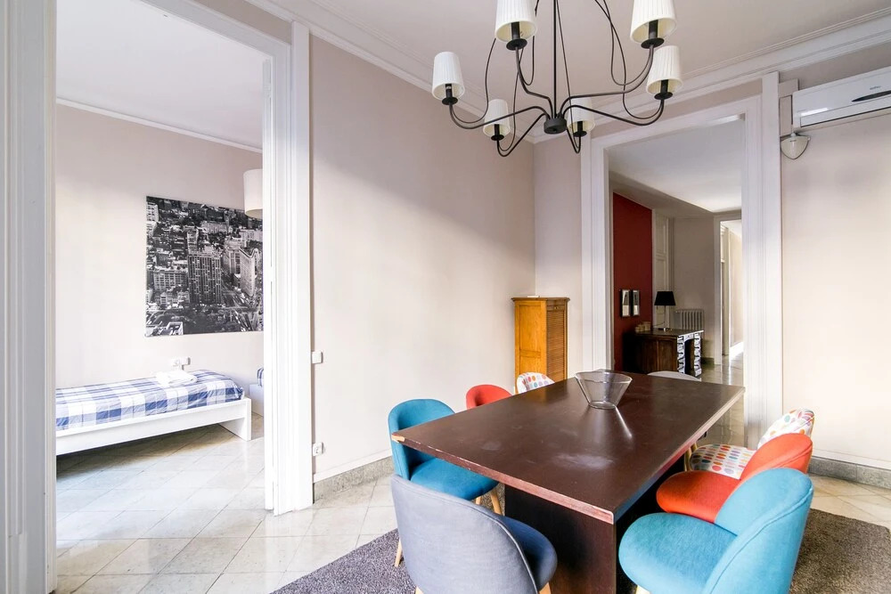 Plaza Universidad Apartments