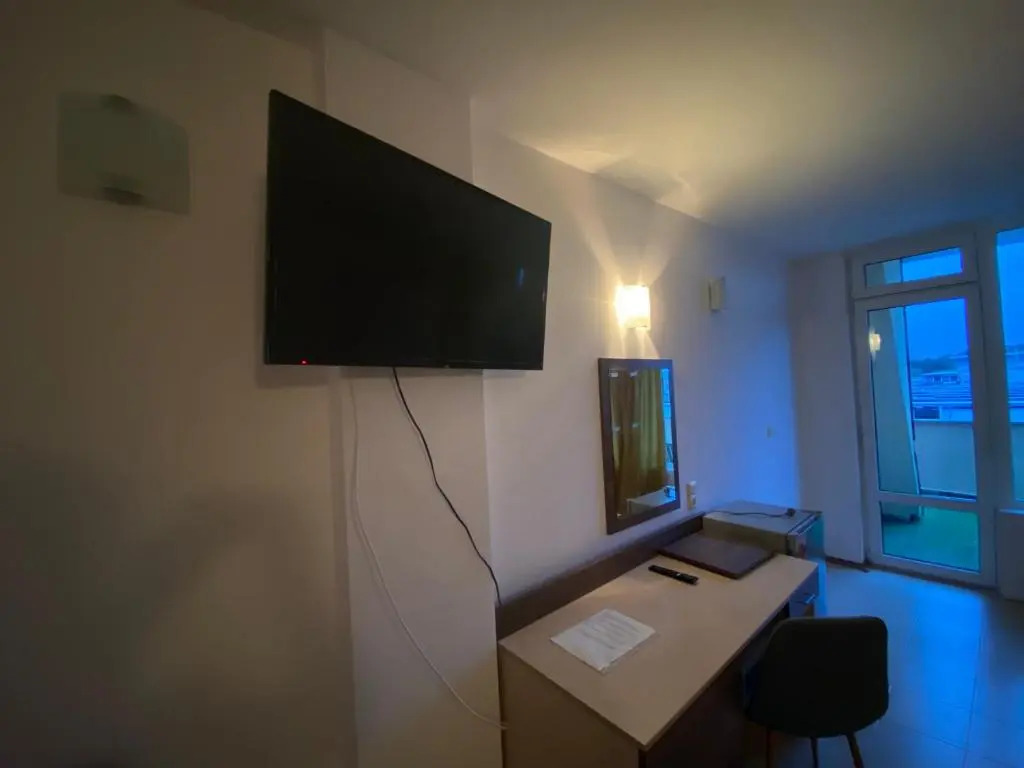 Large Studio Esperanto 401