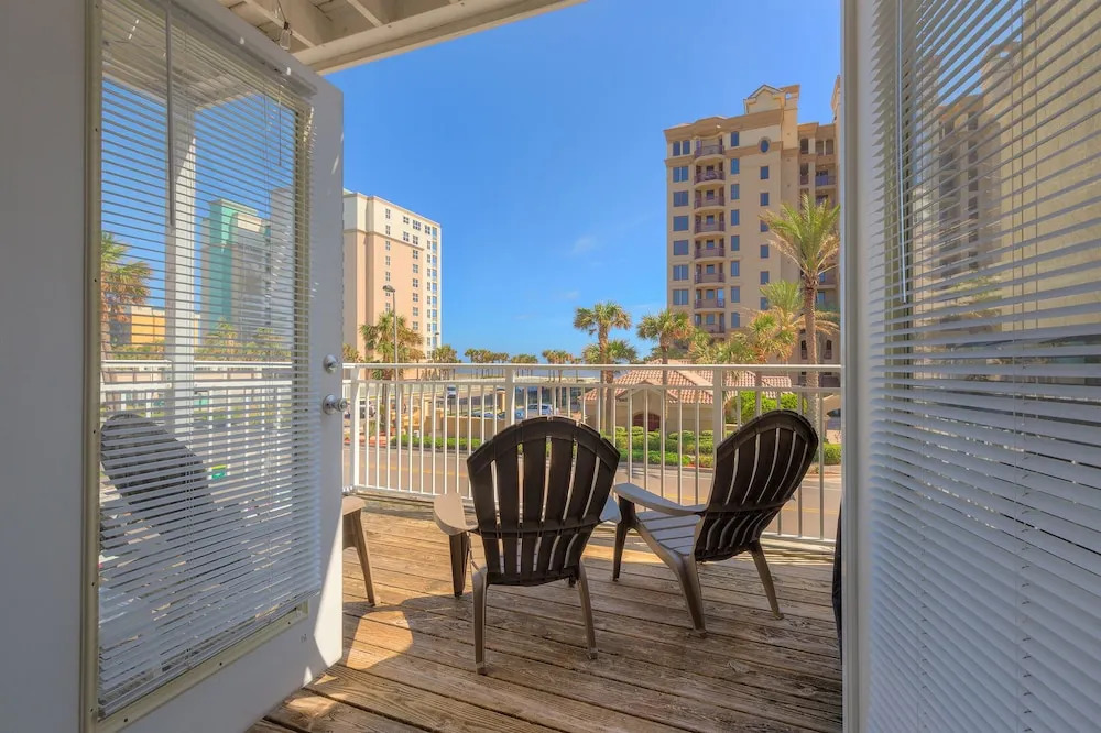 Yellow B - Pet Friendly - Beach Views