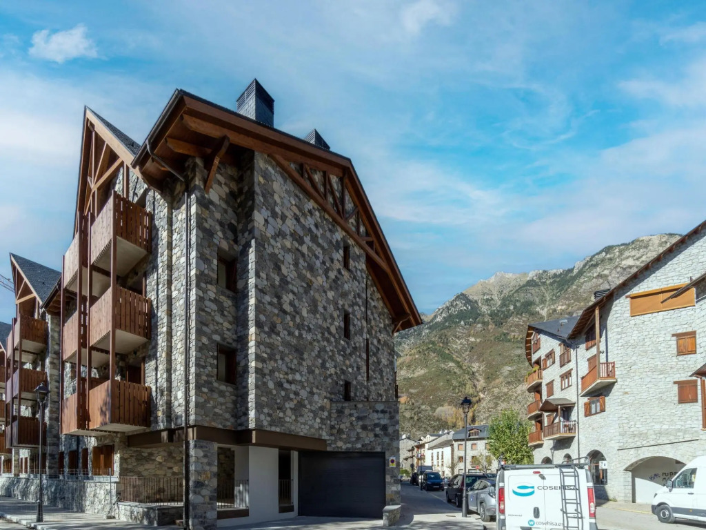 Unique stonehouse in Benasque near centre