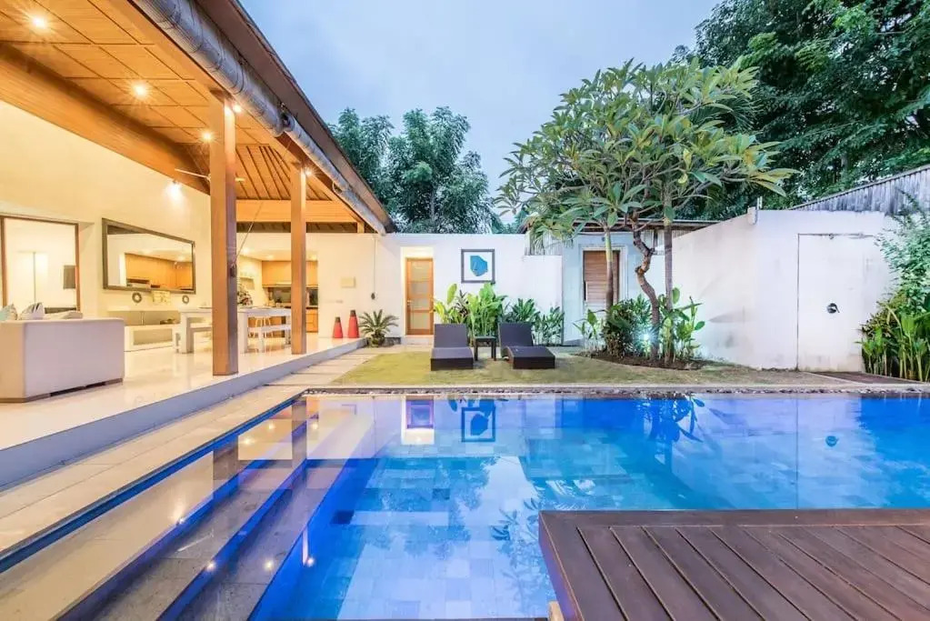 Manis, Luxury 3 Bedroom Heart of Seminyak