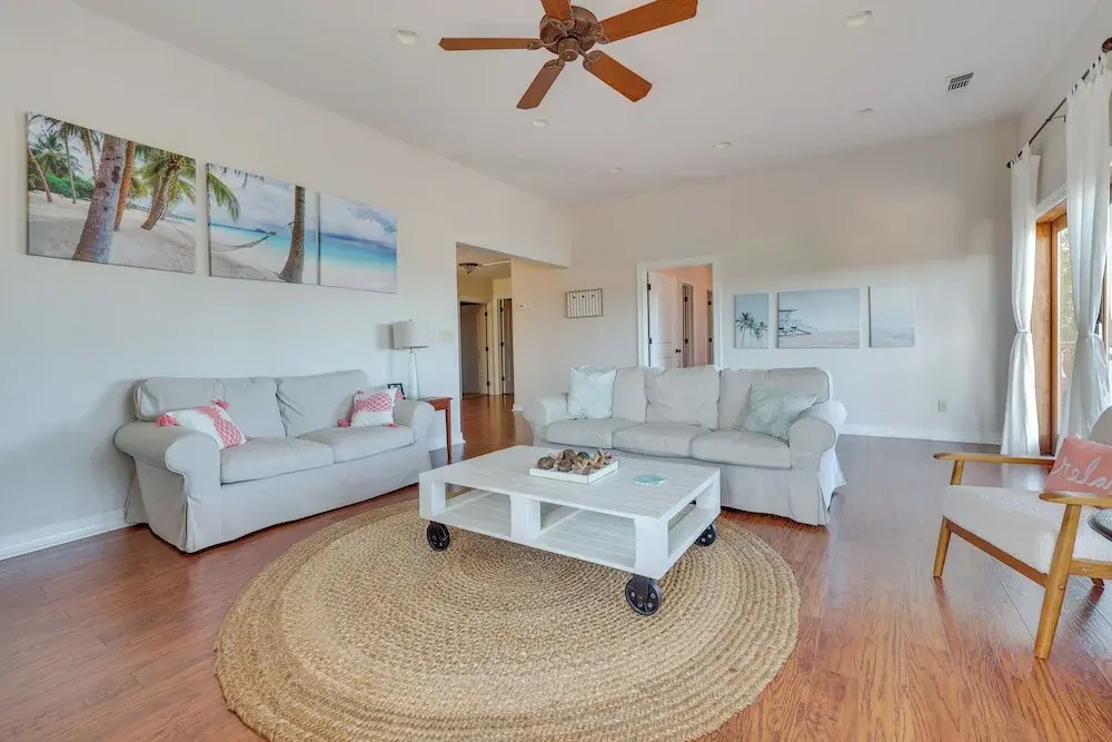 Scenic Canyon Lake Vacation Home Near Boat Ramp!
