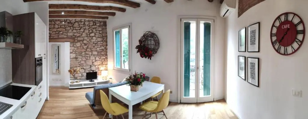 Appartamento grazioso in palazzina del 900: Verona