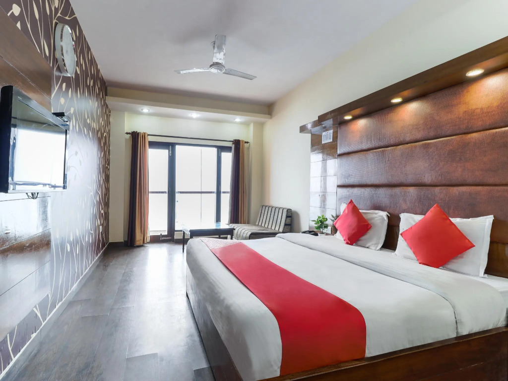 OYO 7251 Hotel Palazzo