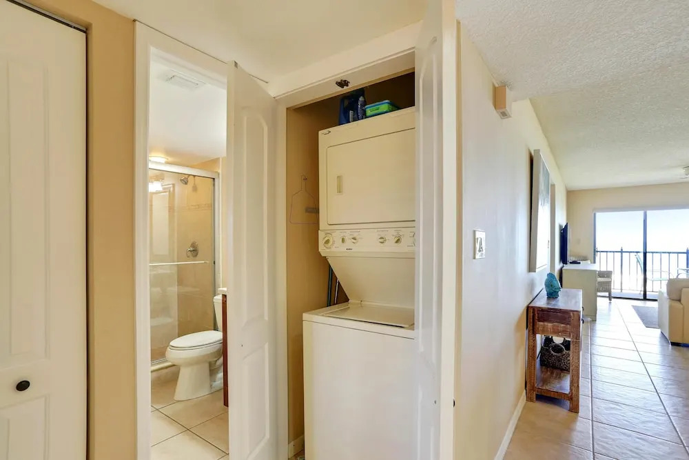 Land's End 404 Building 7 Beachfront / Top Floor Views!!
