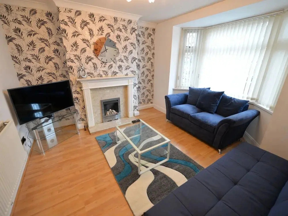Boutique Hoiday Home In Coventry With Garden