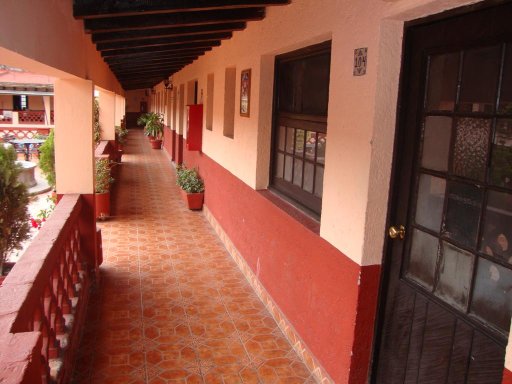 Hotel Virreyes