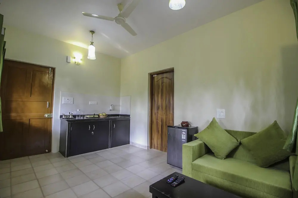 OYO Home 1134 Studio Riverside 1BHK Siolim