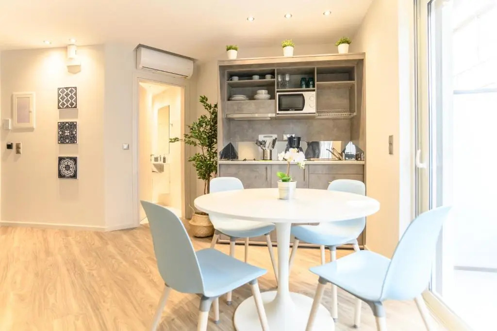 A15 Pristine & lux apartment near Syntagma square