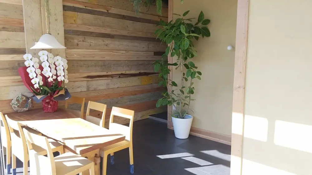 Running Bare Hostel