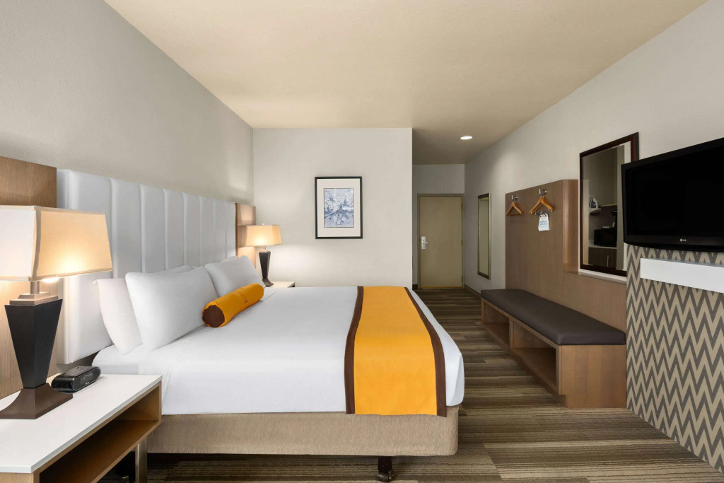Hotel Marguerite South Anaheim - Garden Grove, Trademark Collection by Wyndham