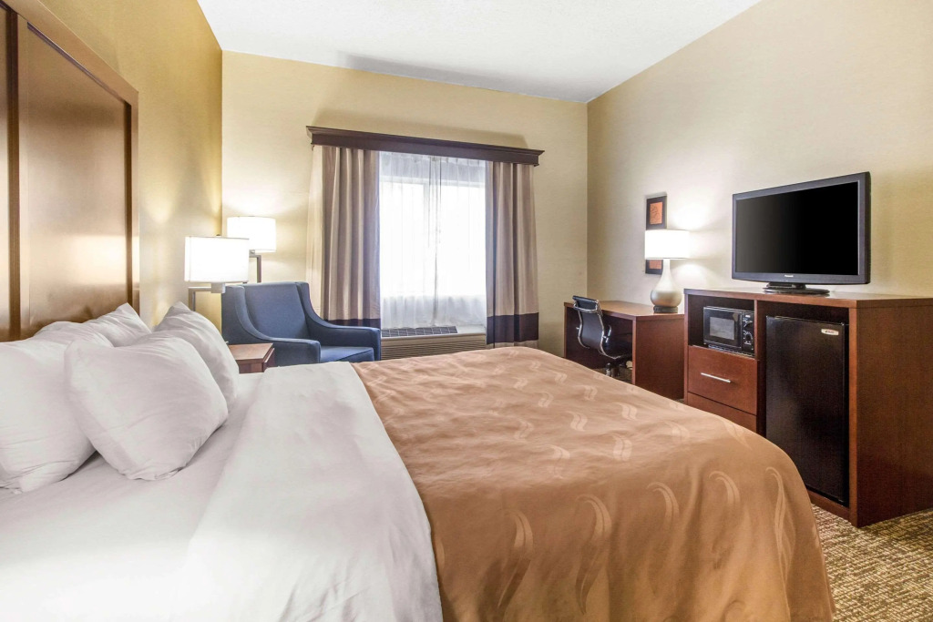 Quality Suites Corbin North