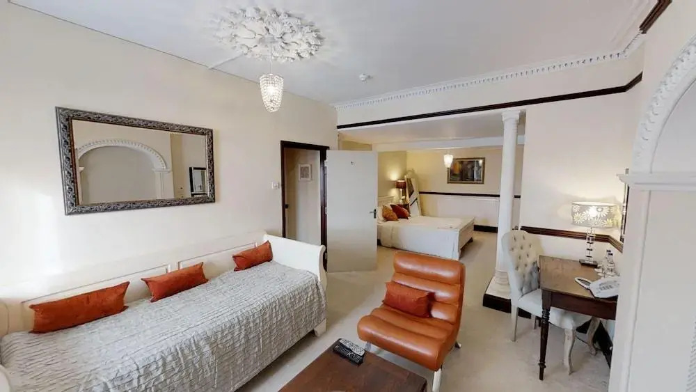 Redhill House Boutique Hotel