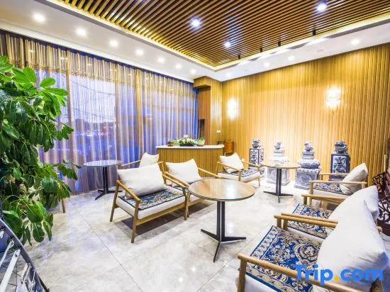 Heston Platinum Palace Hotel(Beijing Aerospace General Hospital Donggaodi Subway Station)