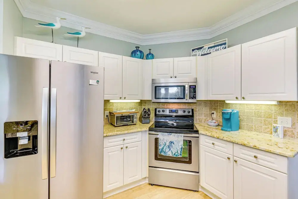 Sandestin Resort Condo w/ 6-seater Golf Cart