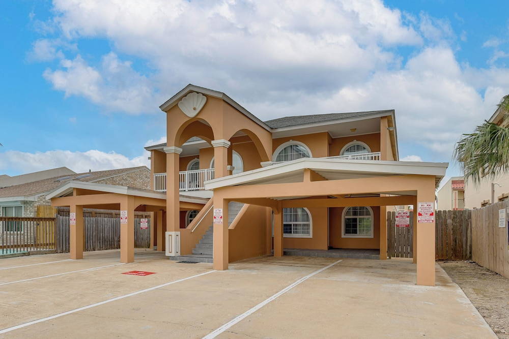 South Padre Island Getaway - Newly Renovated!