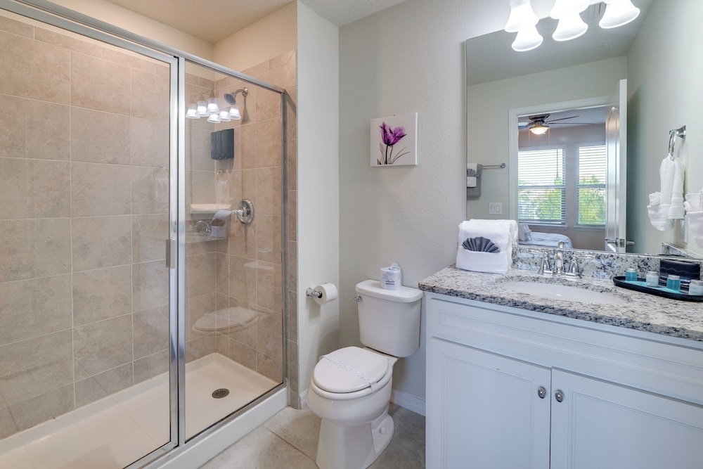 Heated Pool & Theater: Solterra 5BR Home Near WDW
