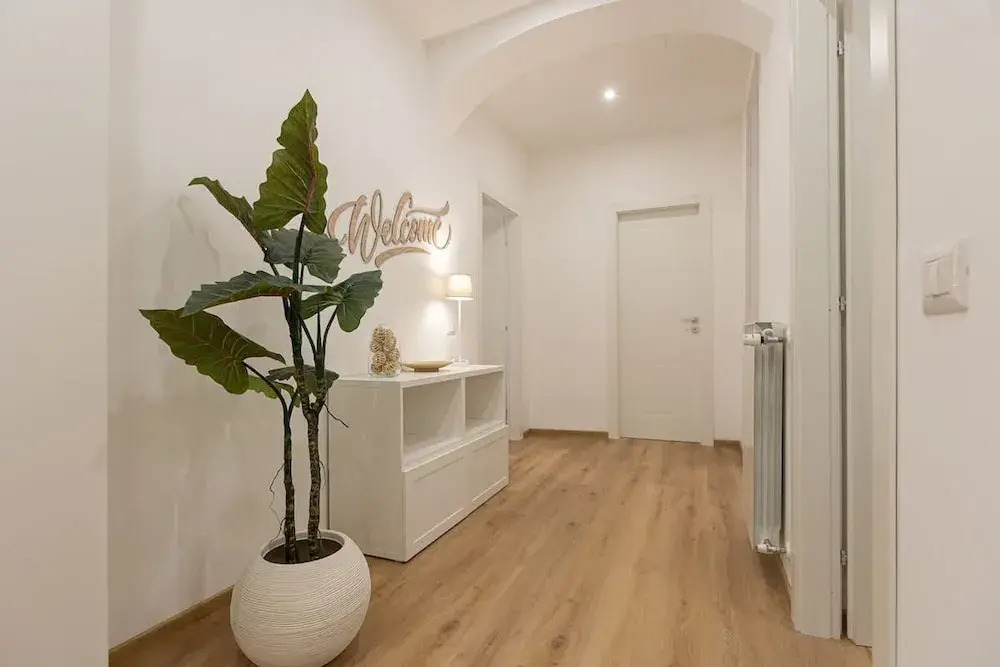 Colosseum Holidays - Three-bedroom Apartment