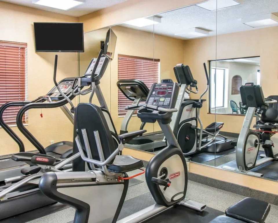 Holiday Inn Express Niles