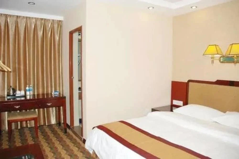 Poltton International Apartment Kunming Railway Station