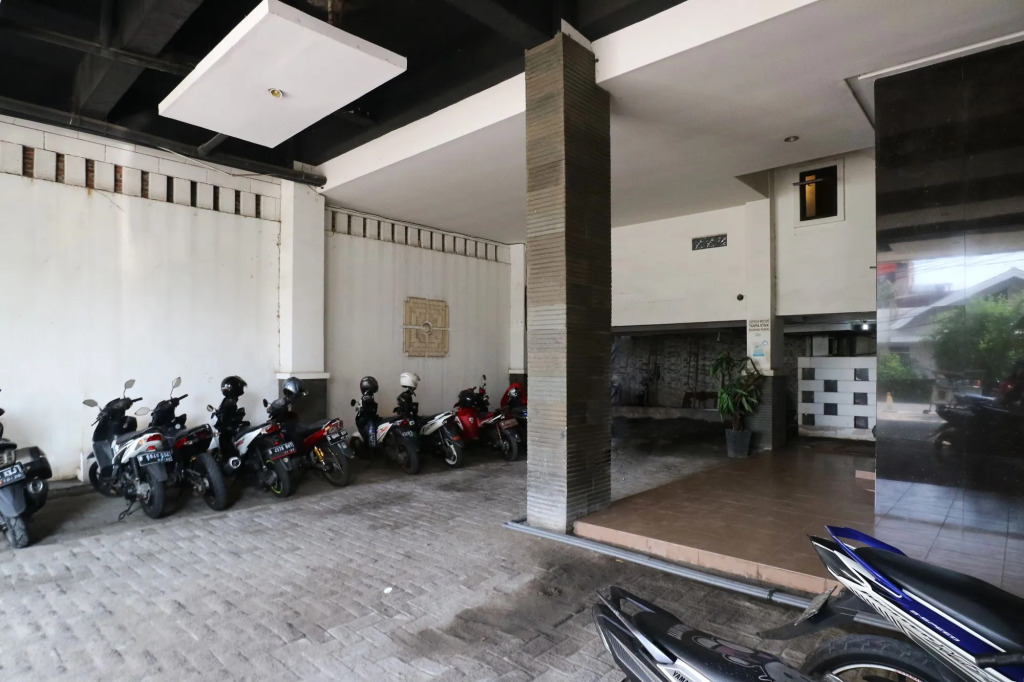 AMS PENTHOUSE