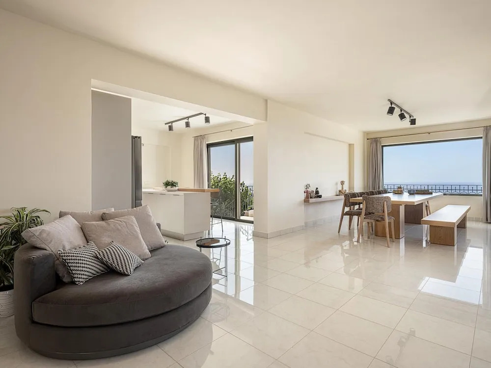 Villa Heora - The Floating Residence