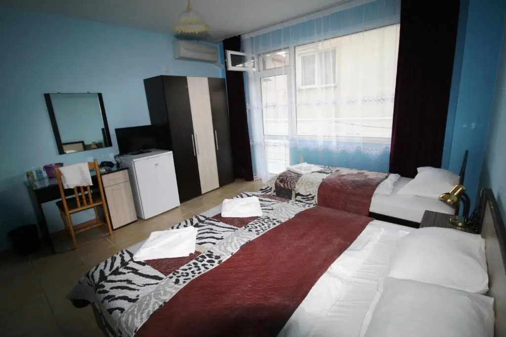 Zoya Guest House